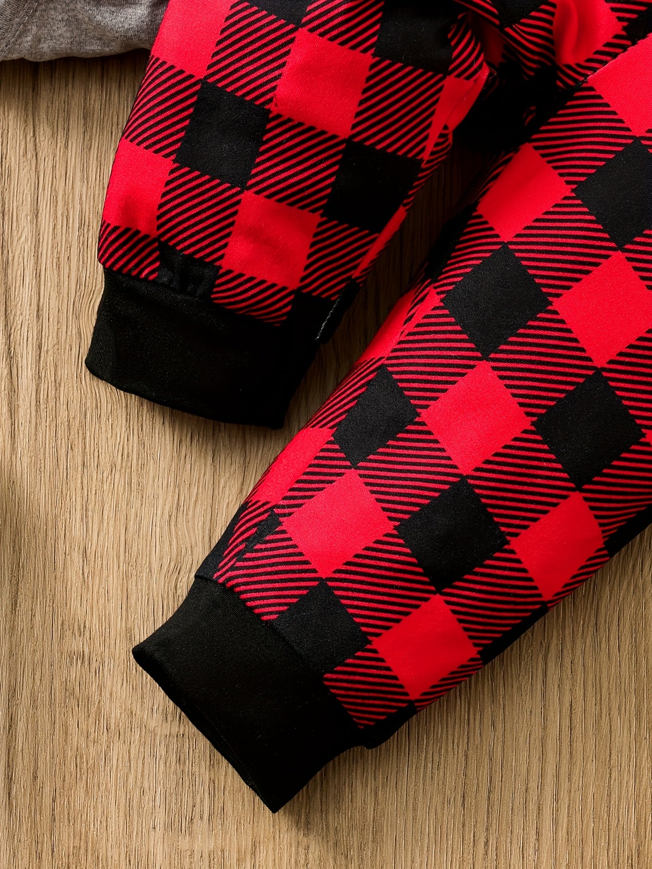 2pc Baby Christmas Romper Set with Bow Tie & Plaid