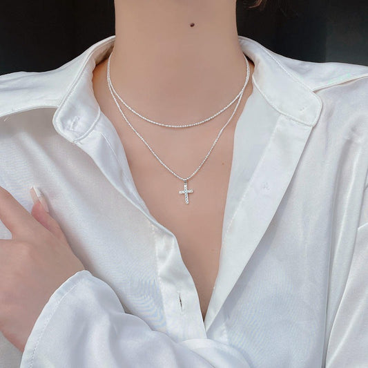 Classic Retro Cross Pendant Necklace | Simple Line Design | Exquisite & Versatile Jewelry Gift