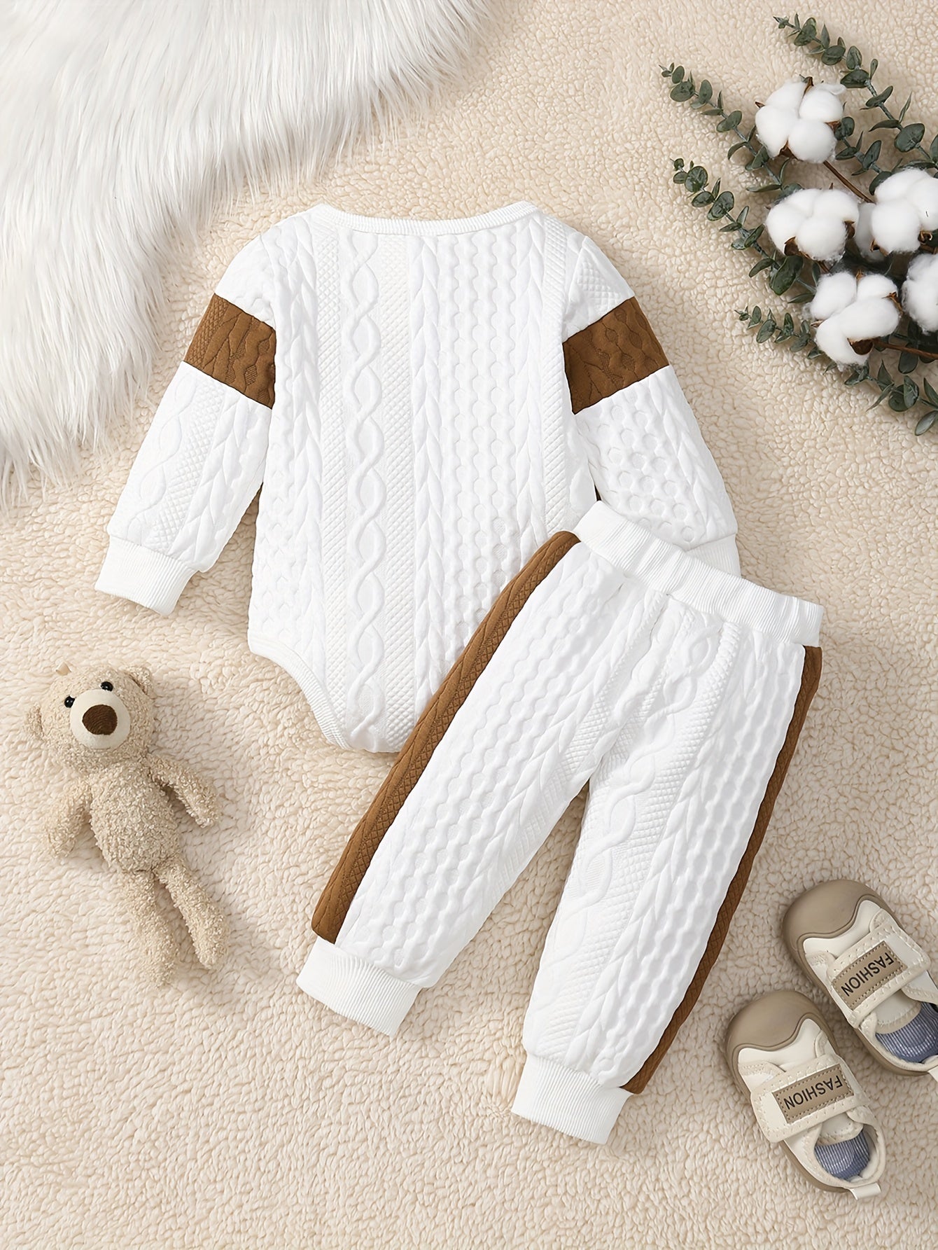 2pc Baby Boy Bear Romper & "Mom'S Boy" Pants Set