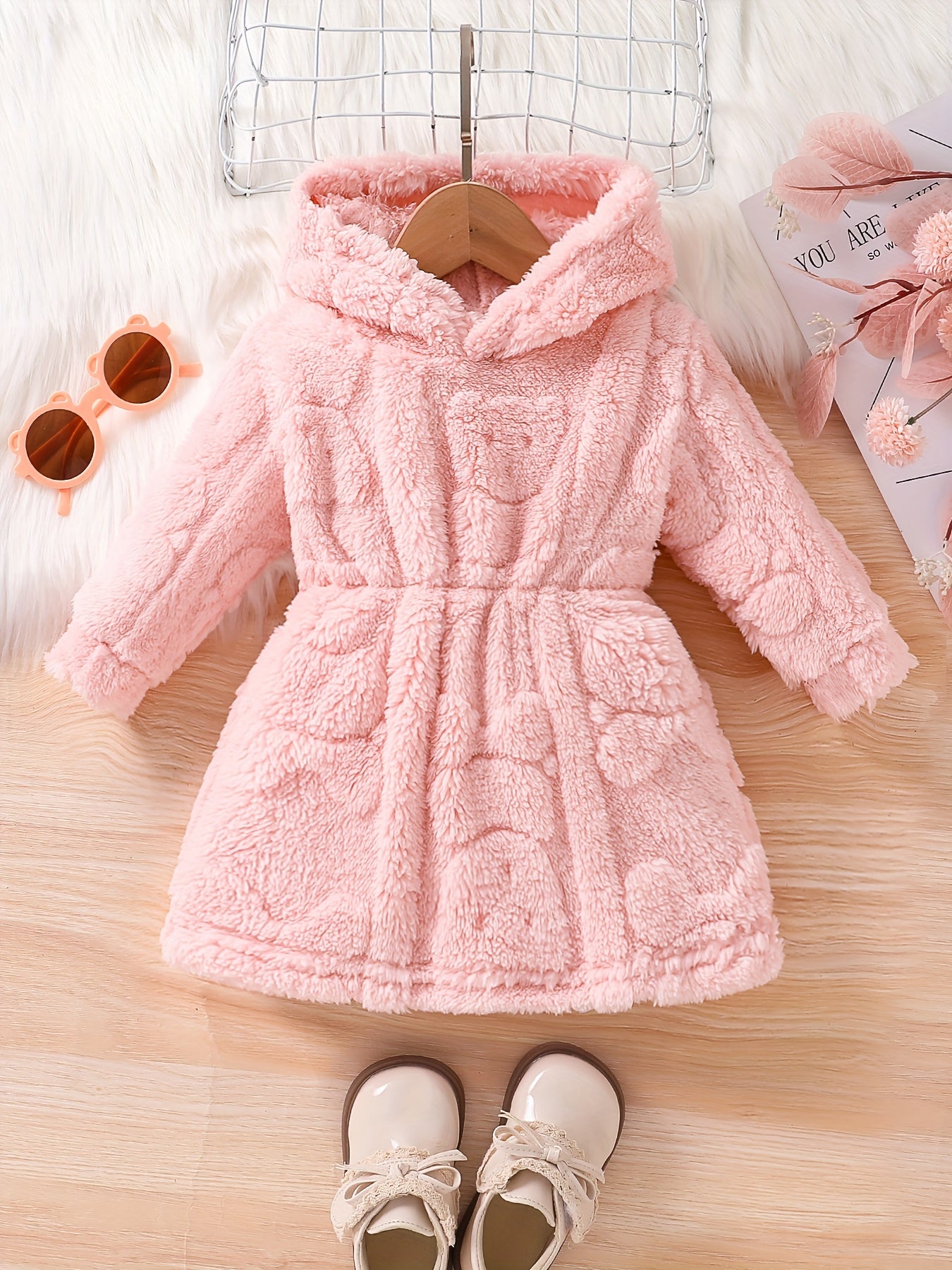 🐻 Cute Little Bear Patterned Hooded Fur Dress for Girls: Soft, Warm Winter Dress with Cinched Waist (Autumn/Winter Children's Outerwear)