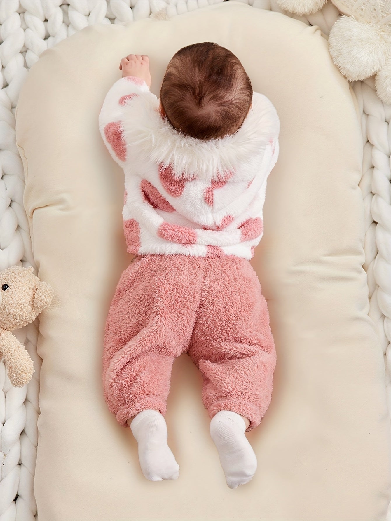 💖 Baby Girl's Warm 2-Piece Winter Set: Plush Heart-Patterned Fleece Hooded Jacket (Fur Zipper Outerwear) & Elastic Waist Warm Pants