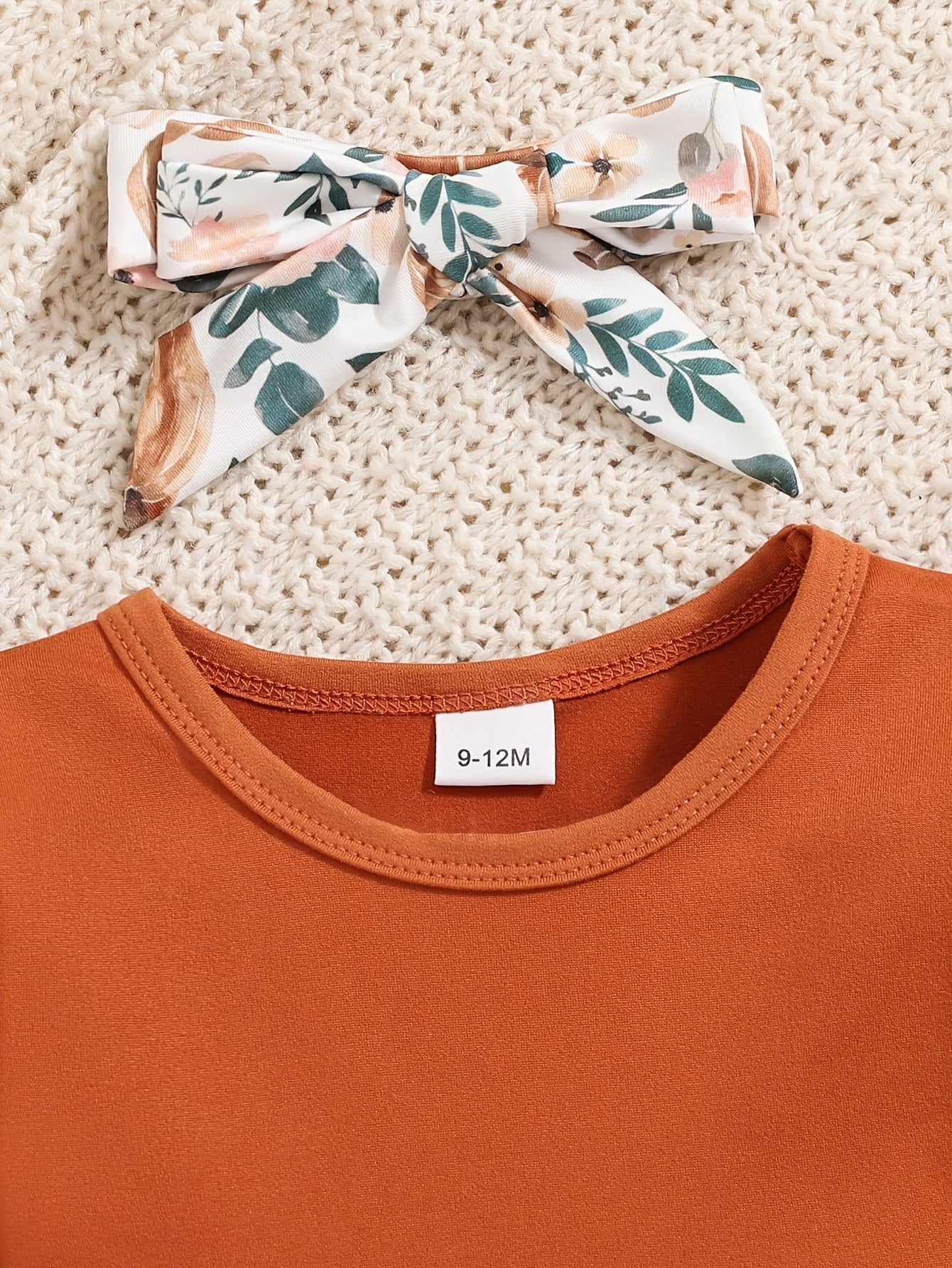 🎃 Baby Girl's 3-Piece Halloween Outfit: Pumpkin Print Long-Sleeve Ruffled Top, Matching Pants & Hair Accessory (Soft Knit, Fall/Winter Casual)