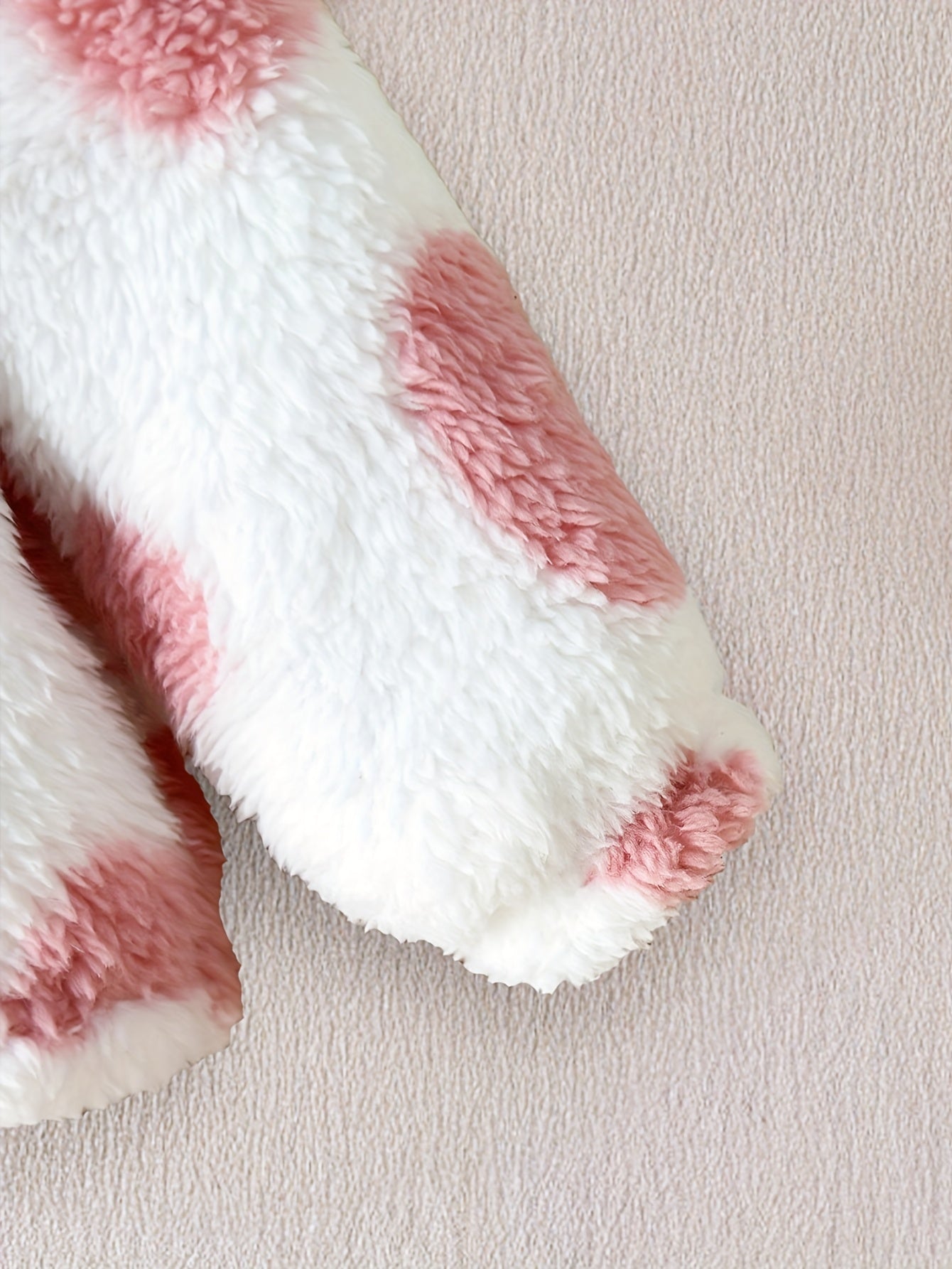 💖 Baby Girl's Warm 2-Piece Winter Set: Plush Heart-Patterned Fleece Hooded Jacket (Fur Zipper Outerwear) & Elastic Waist Warm Pants