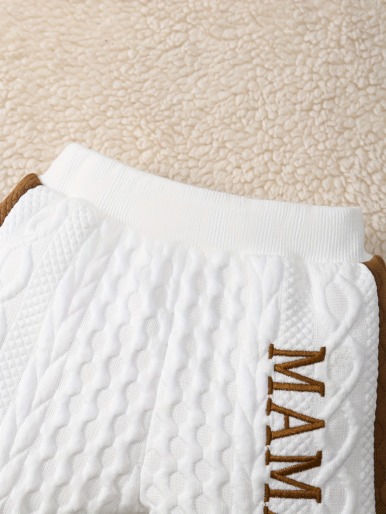 2pc Baby Boy Bear Romper & "Mom'S Boy" Pants Set