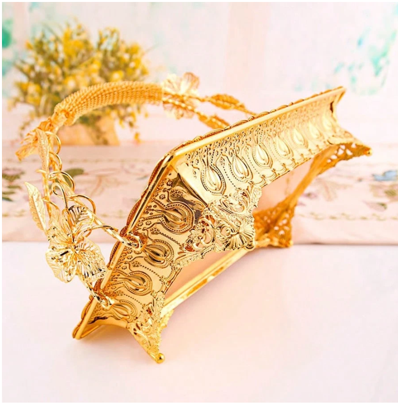Stylish Metal Fruit Snack Basket - Multifunctional Retro Tray with Handle for Home, Kitchen, and Party Decor