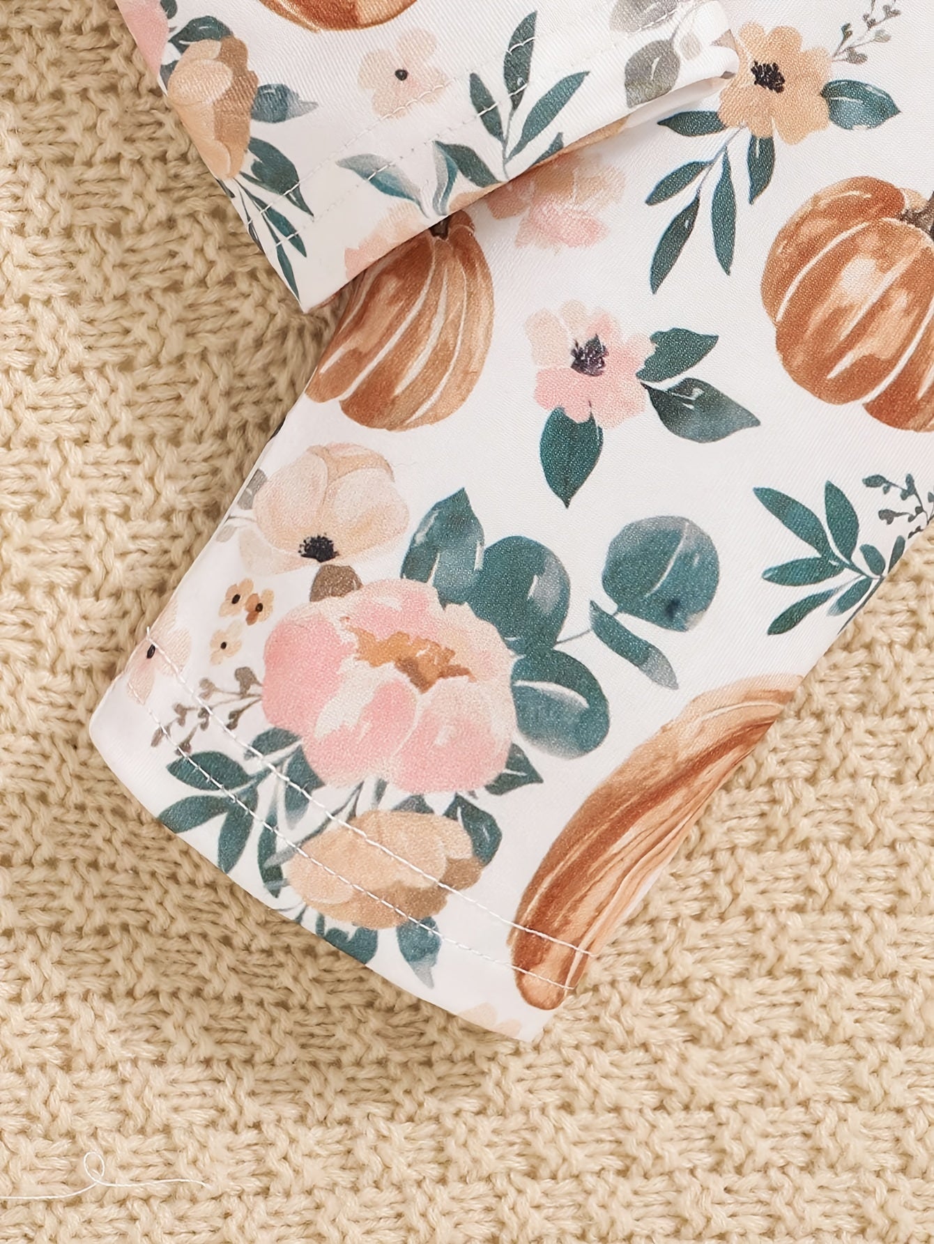 🎃 Baby Girl's 3-Piece Halloween Outfit: Pumpkin Print Long-Sleeve Ruffled Top, Matching Pants & Hair Accessory (Soft Knit, Fall/Winter Casual)