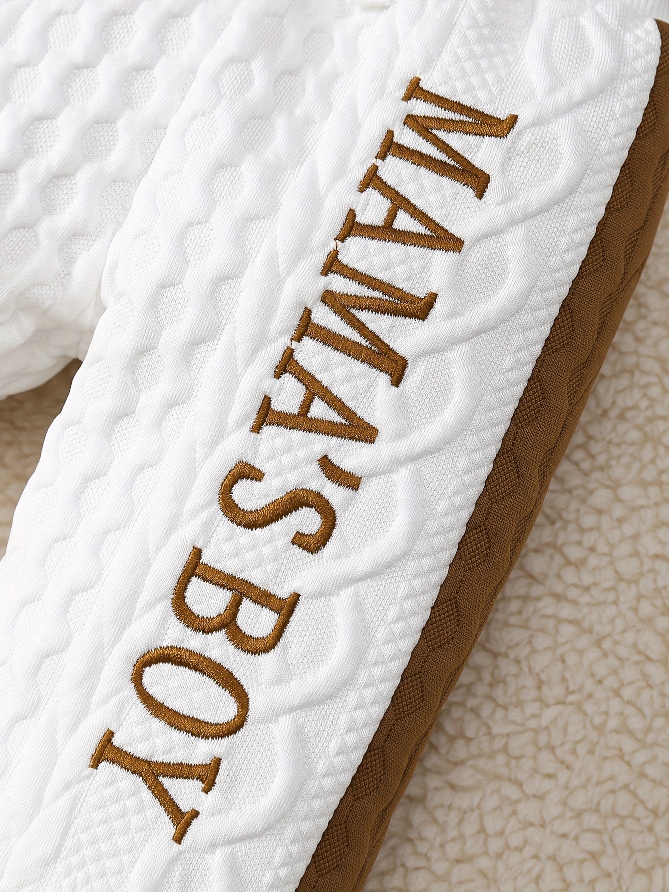 2pc Baby Boy Bear Romper & "Mom'S Boy" Pants Set